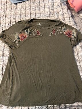 American Eagle Outfitters Olive Green Short Sleeve Tee with Floral Embroidery